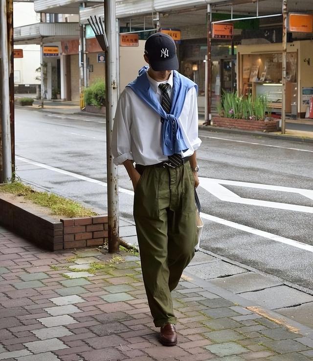 dress shirt and cargo pants What to Wear with Cargo Pants This Spring